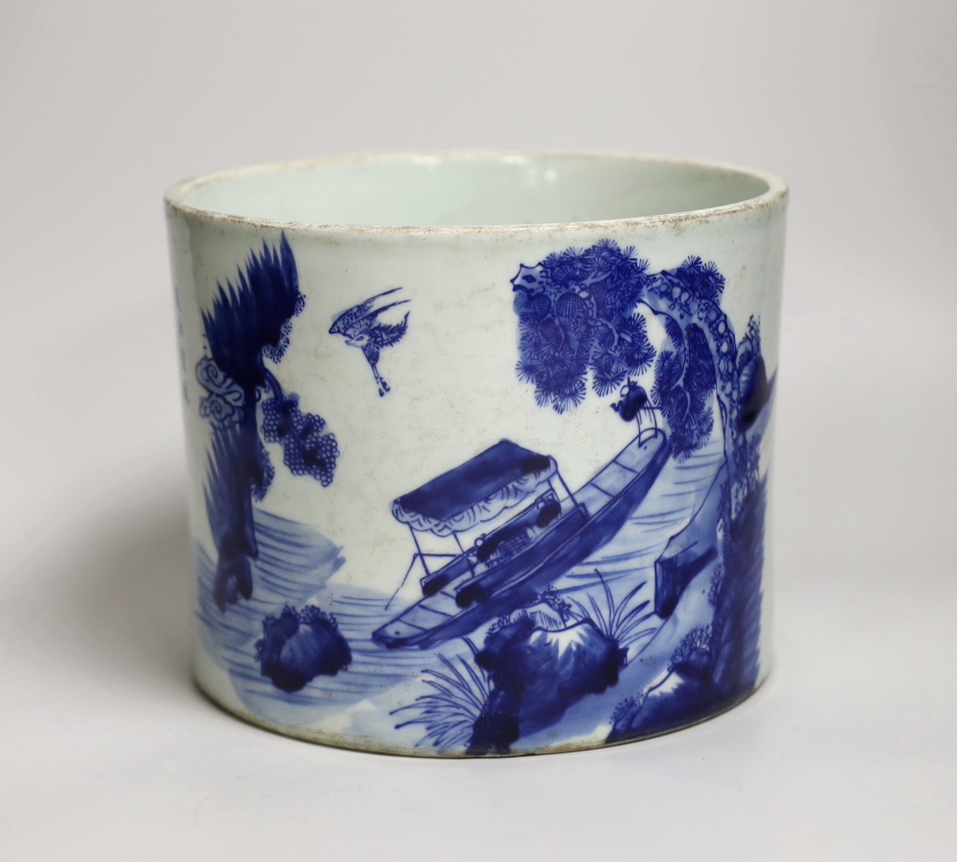 A Chinese blue and white inscribed brush pot. 15cm high